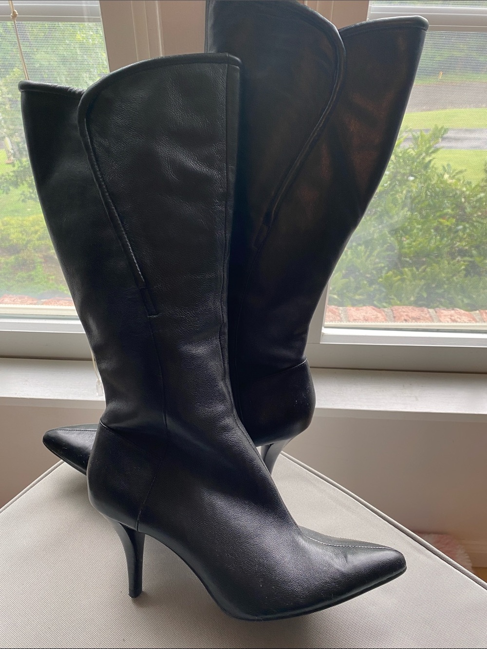 Nine West Black Pointed-Toe Knee-High Heeled Boots - size 6